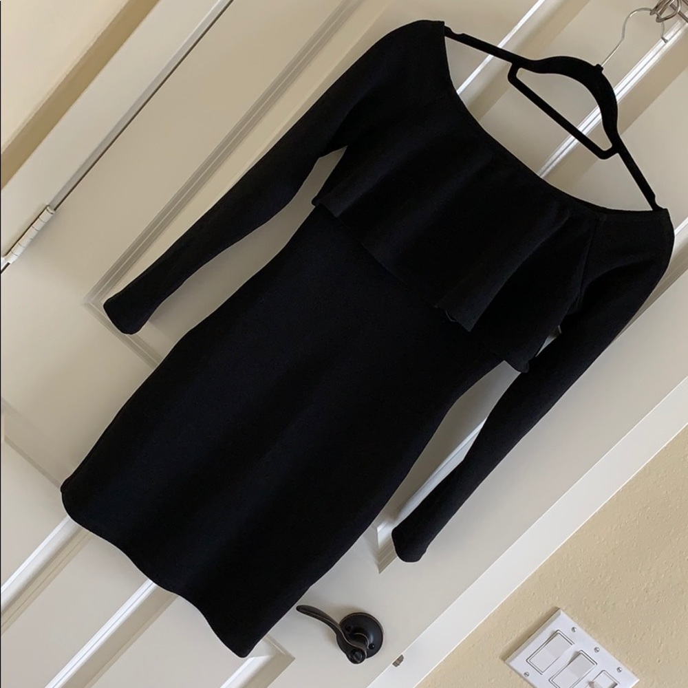 Cute lbd body con.